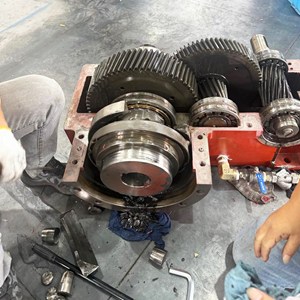 Extruder Gearbox Repair